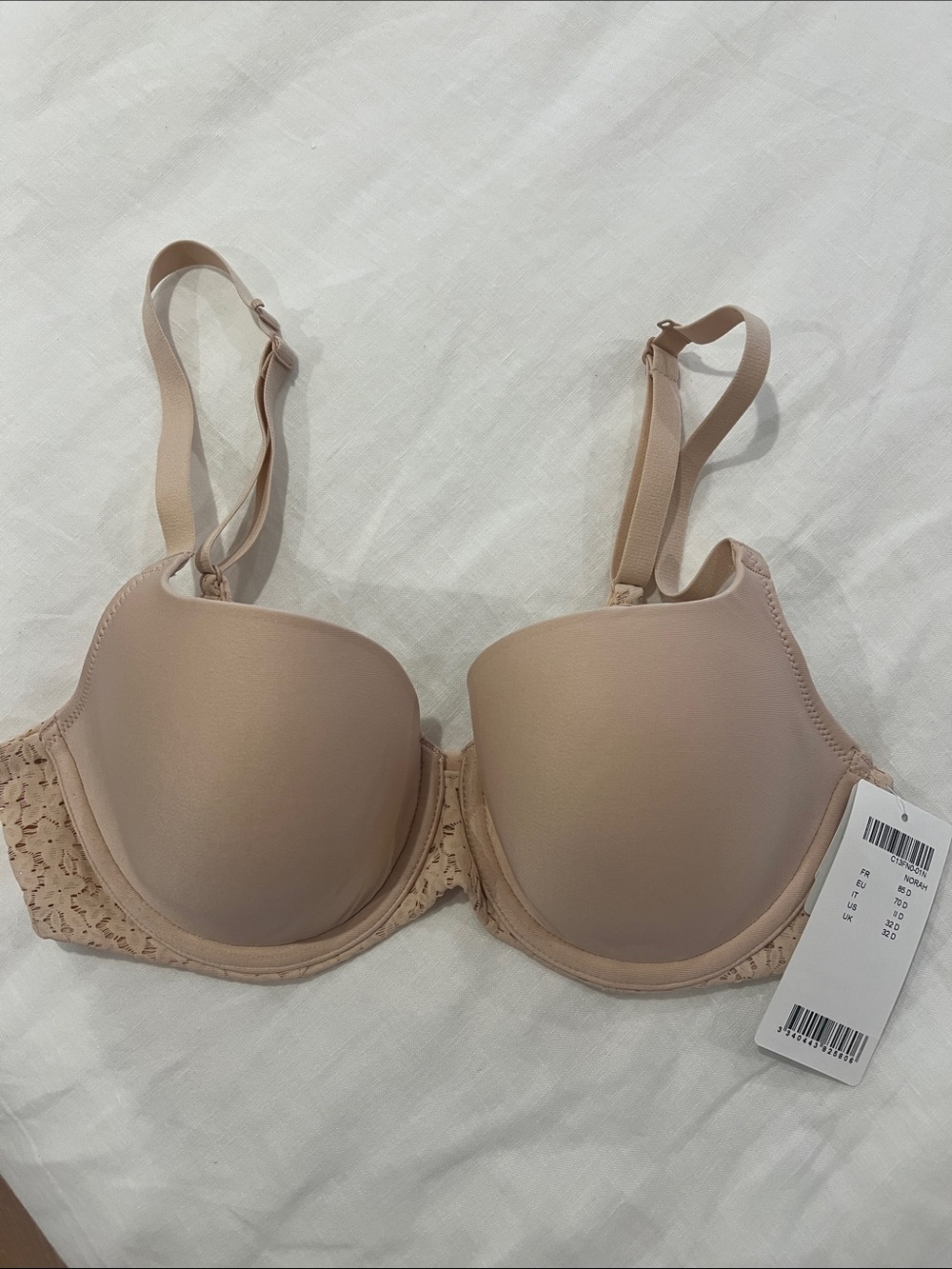 Chantelle Nude Padded T-Shirt Bra with Lace Sides